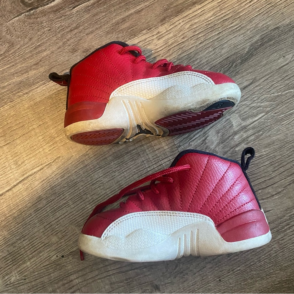 Jordan 12’s